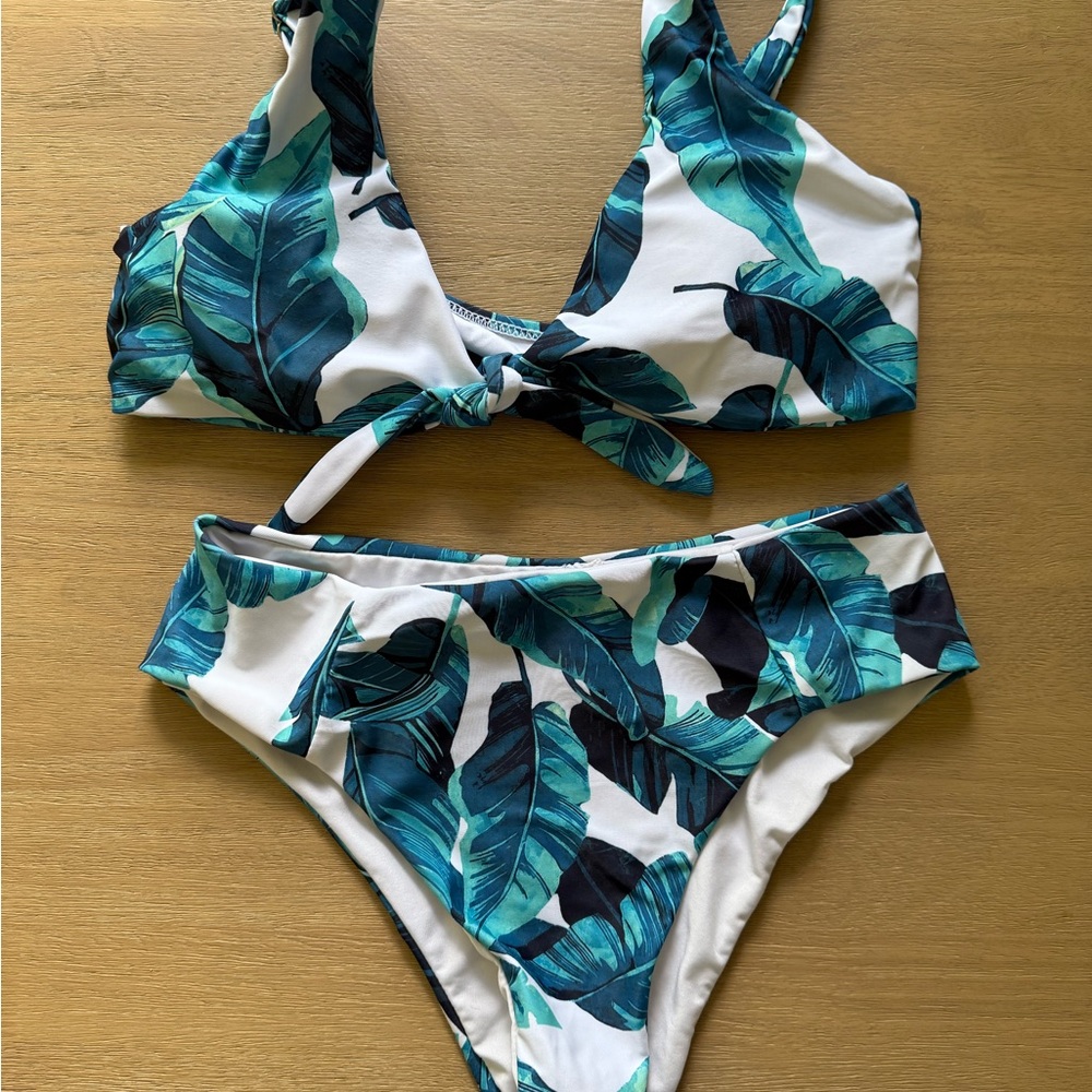 Tropical Leaf Print Bikini Set